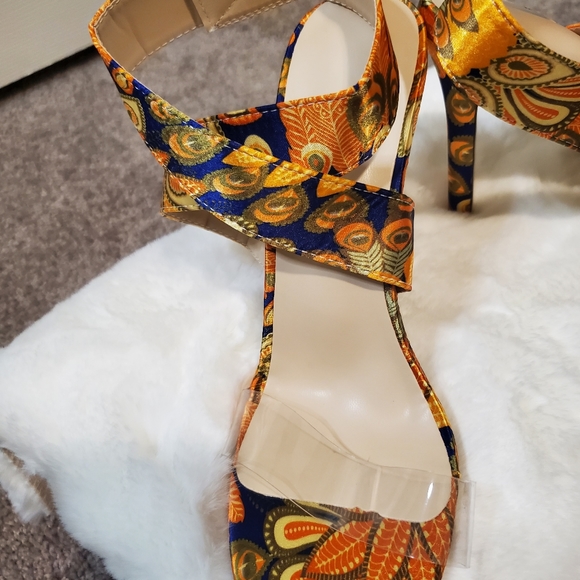 NWT-Vibrant Heels w/ Clear Strap - Picture 4 of 5